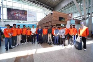 Indian Men’s and Women’s Hockey Teams Arrive in Odisha: ଭୁବନେଶ୍ୱରରେ ପହଞ୍ଚିଲେ ସ୍ୱର୍ଣ୍ଣ ବିଜୟୀ ଭାରତୀୟ ପୁରୁଷ ଓ ମହିଳା ହକି ଦଳ; ବିମାନବନ୍ଦରରେ ଭବ୍ୟ ସ୍ୱାଗତ ସମ୍ବର୍ଦ୍ଧନା