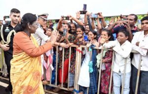 President Murmu’s Odisha Visit Postponed: ସମ୍ଭାବ୍ୟ ବାତ୍ୟା ଆଶଙ୍କା: ଘୁଞ୍ଚିଲା ରାଷ୍ଟ୍ରପତି ଦ୍ରୌପଦୀ ମୁର୍ମୁଙ୍କ ଓଡ଼ିଶା ଗସ୍ତ