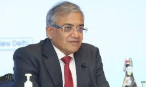 SIR में मतदाता सूची से नाम हटाने के आरोपों पर सुप्रीम कोर्ट का ECI और मुख्य चुनाव आयुक्त को नोटिस