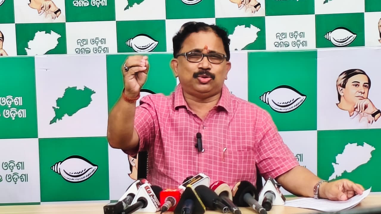 BJD Maintains Equal Distance from BJP and Congress
