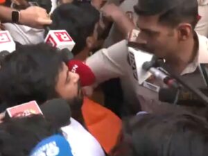 CJP Chief Abhijeet Dipke Detained: ଦିଲ୍ଲୀରେ ତ୍ରିରଙ୍ଗା ଯାତ୍ରା ପୂର୍ବରୁ ସିଜେପି ମୁଖ୍ୟ ଅଭିଜିତ ଦୀପକେ ଅଟକ