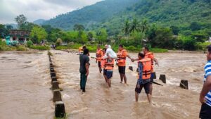 Ganjam Flood Crisis: ବାତ୍ୟା ଅର୍ଣ୍ଣବ ପ୍ରଭାବ: ଗଞ୍ଜାମରେ ବନ୍ୟା ବିପର୍ଯ୍ୟୟକୁ ନେଇ ରାଜ୍ୟ ସରକାରଙ୍କୁ ଘେରିଲା କଂଗ୍ରେସ