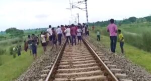 Reels on Railway Track: ମହଙ୍ଗା ପଡ଼ିଲା ରିଲ୍ସ ନିଶା; ଟ୍ରେନ୍ ଲାଇନରେ ରିଲ୍ସ ବେଳେ ନାବାଳକ ମୃତ